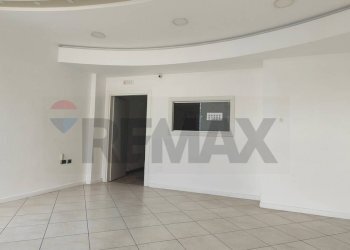 Stanza vuota - Locale Commerciale via Nuova Padre Ludovico
 
24, Casoria - foto 2