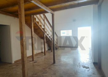 Hall / corridoio - Locale Commerciale via Nuova Padre Ludovico
 
24, Casoria - foto 6