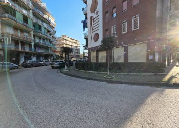 Edificio all\'aperto - Negozio via Evangelista Torricelli
 
51, Casavatore - foto 3