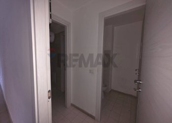 Hall / corridoio - Negozio via Evangelista Torricelli
 
51, Casavatore - foto 9