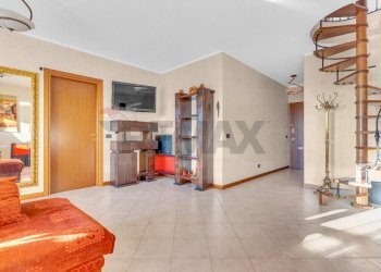 Soggiorno - Trilocale via Sant'Anna
 
12, Nerviano - foto 10