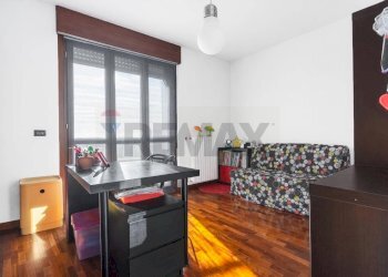 Sala da pranzo - Trilocale via Sant'Anna
 
12, Nerviano - foto 11