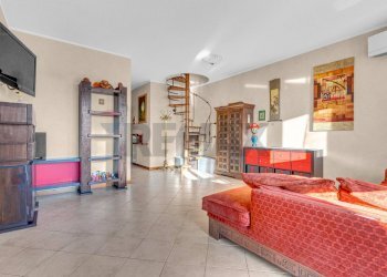 Soggiorno - Trilocale via Sant'Anna
 
12, Nerviano - foto 17