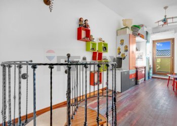 Camera / camera da letto - Trilocale via Sant'Anna
 
12, Nerviano - foto 20