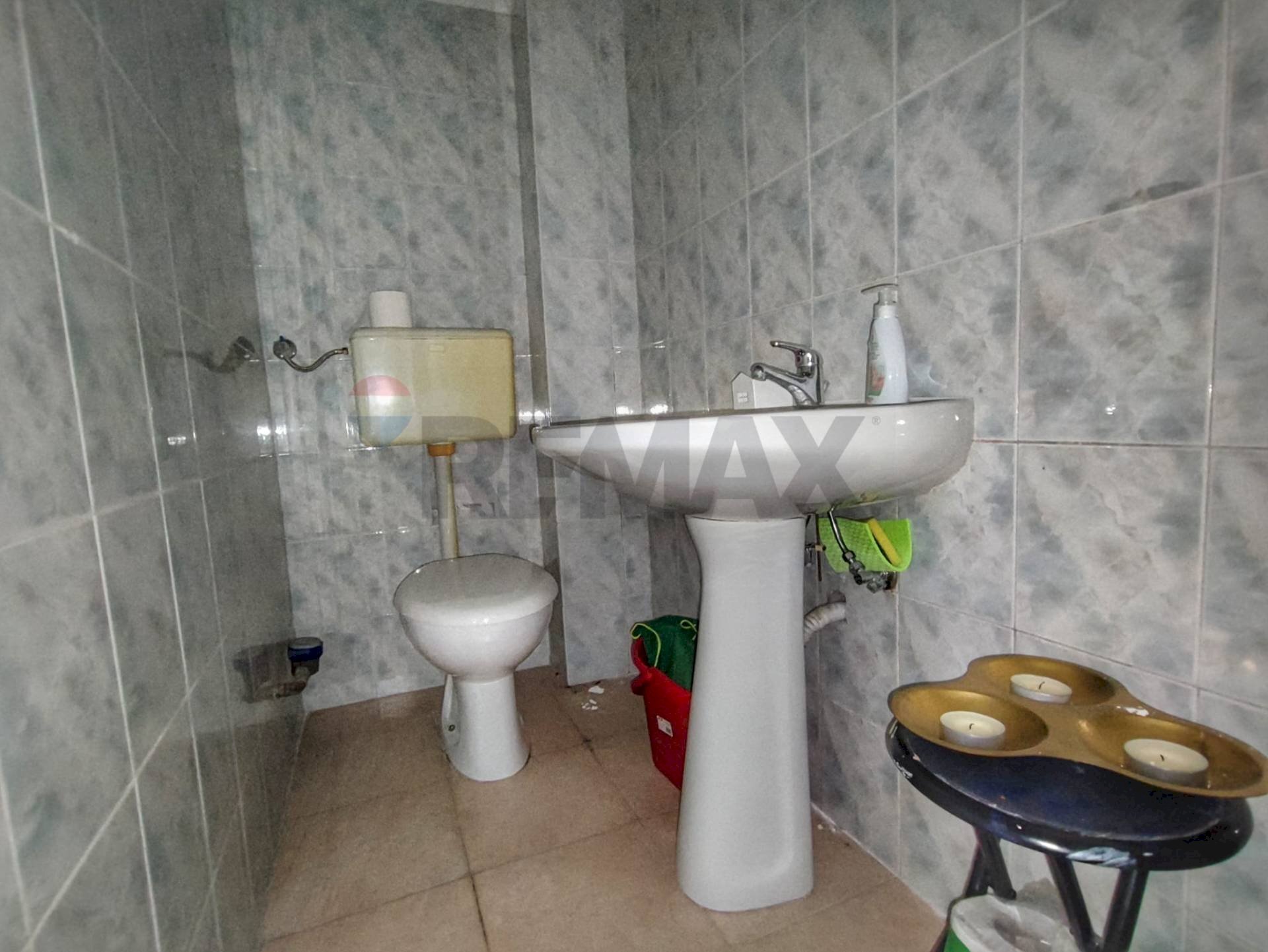 Bagno - Commercial Premises Via Quintino Sella
 
164, Bari - photo 3