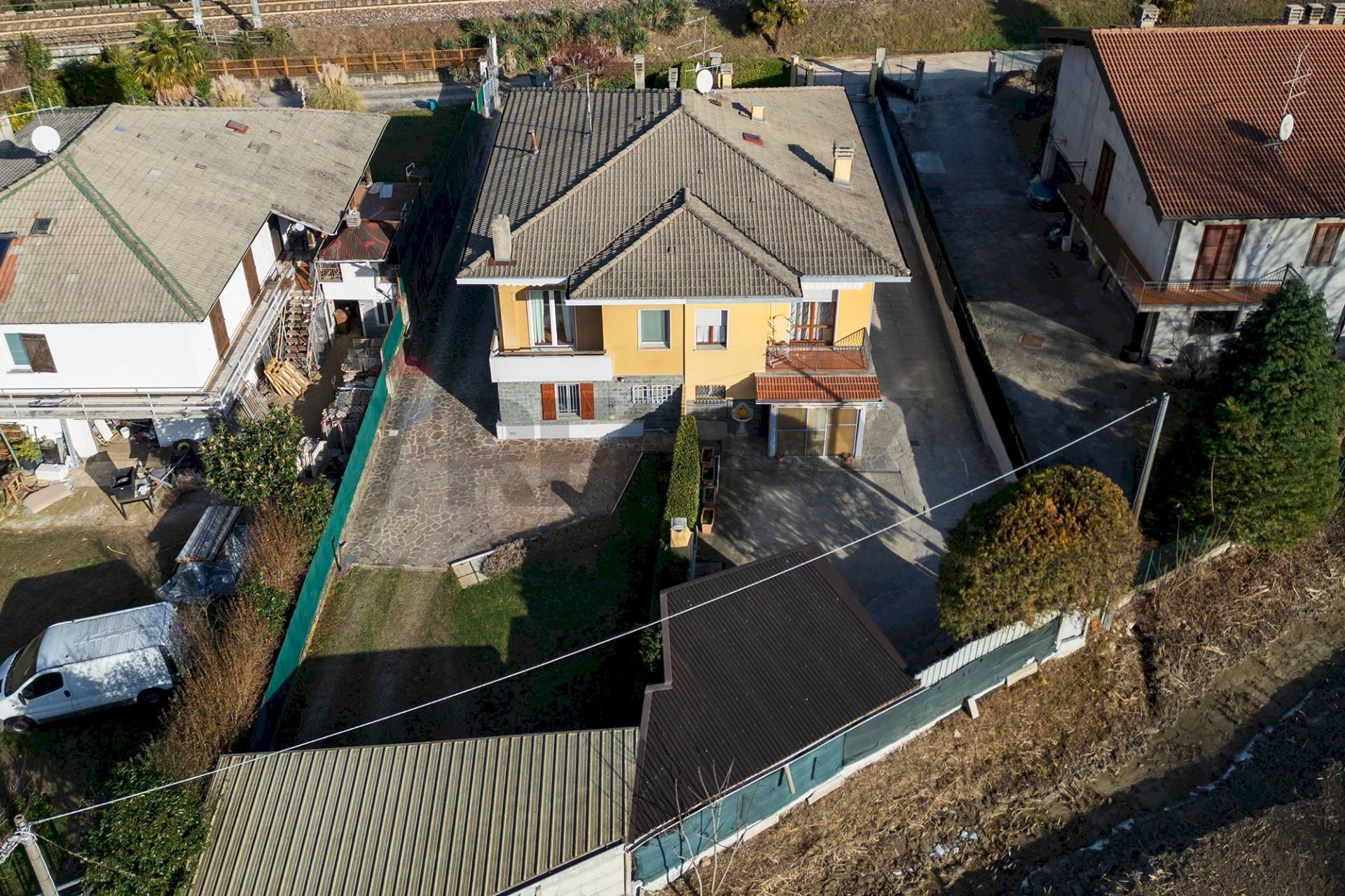 Casa all\'aperto - Casa semi indipendente Via G. Marconi
 
83, Cittiglio - foto 1