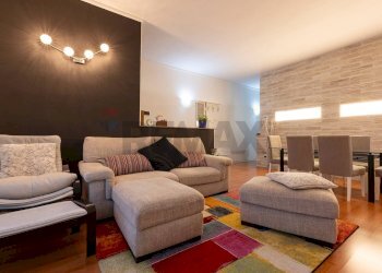 Sala da pranzo - Casa semi indipendente Via G. Marconi
 
83, Cittiglio - foto 2