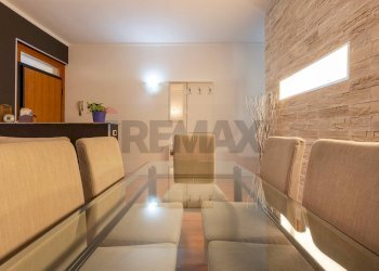 Sala da pranzo - Casa semi indipendente Via G. Marconi
 
83, Cittiglio - foto 4