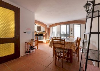 Sala da pranzo - Casa semi indipendente Via G. Marconi
 
83, Cittiglio - foto 18