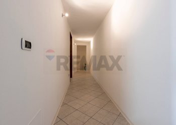 Hall / corridoio - Casa semi indipendente Via G. Marconi
 
83, Cittiglio - foto 20