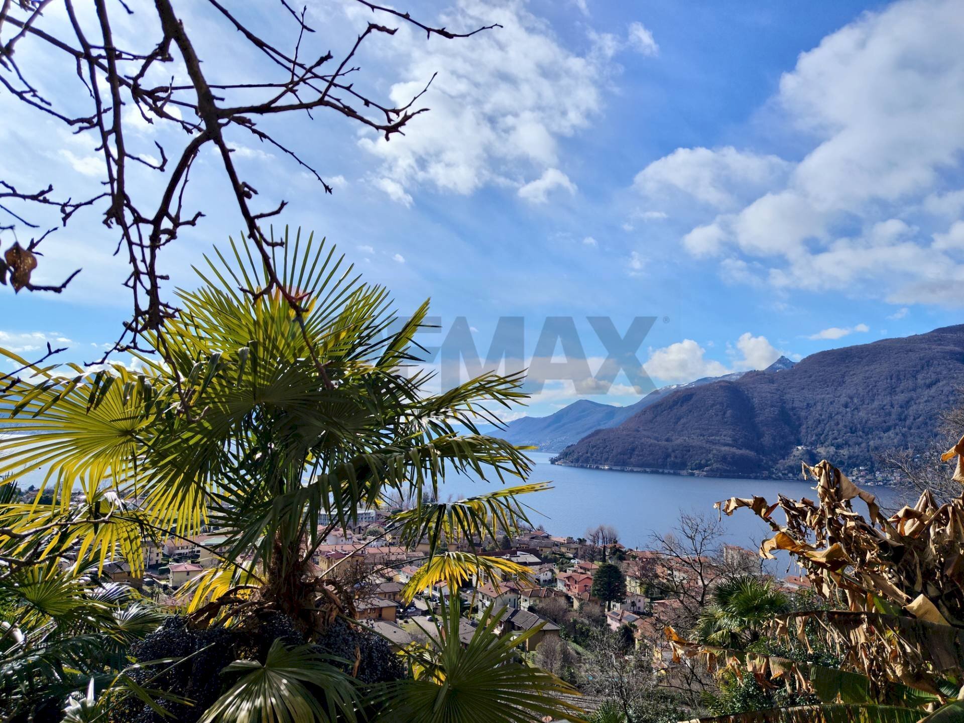 Vista delle montagne - Casa indipendente Via Francesco Baroggi
 
19, Maccagno con Pino e Veddasca - foto 3