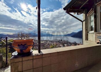 Balcone - Casa indipendente Via Francesco Baroggi
 
19, Maccagno con Pino e Veddasca - foto 4