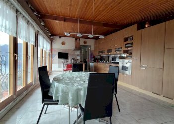 Sala da pranzo - Casa indipendente Via Francesco Baroggi
 
19, Maccagno con Pino e Veddasca - foto 8