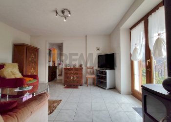 Soggiorno - Casa indipendente Via Francesco Baroggi
 
19, Maccagno con Pino e Veddasca - foto 9