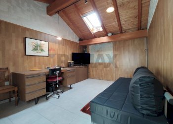 Camera / camera da letto - Casa indipendente Via Francesco Baroggi
 
19, Maccagno con Pino e Veddasca - foto 16