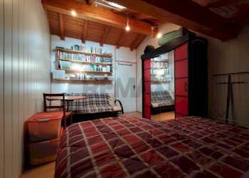 Camera / camera da letto - Casa indipendente Via Francesco Baroggi
 
19, Maccagno con Pino e Veddasca - foto 18