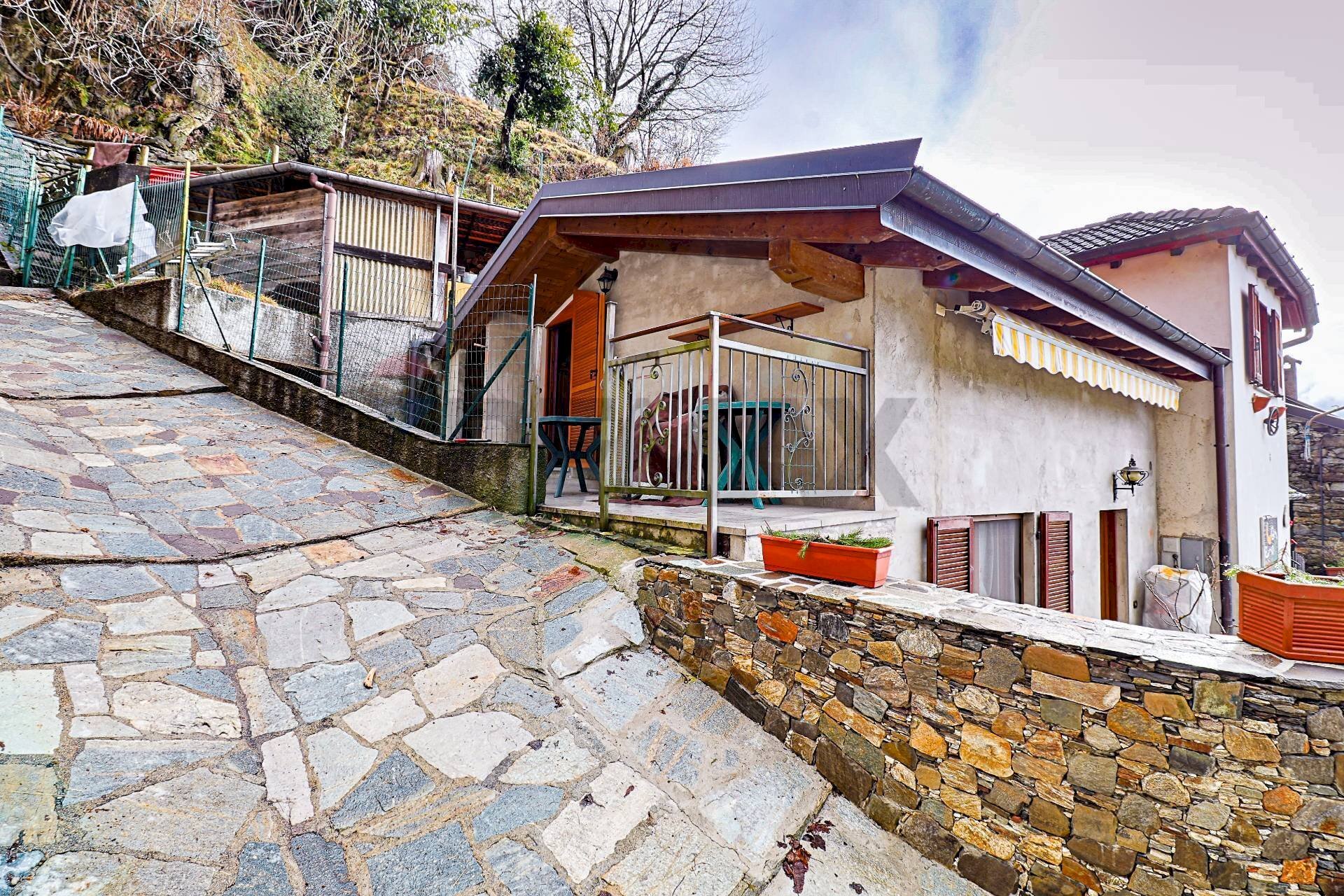 Casa all\'aperto - Casa semi indipendente via Vecchia Fontana, Maccagno con Pino e Veddasca - foto 3