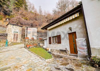 Casa all\'aperto - Casa semi indipendente via Vecchia Fontana, Maccagno con Pino e Veddasca - foto 2