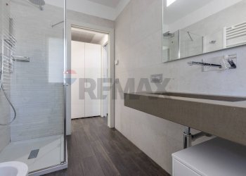 Bagno - Bilocale VIA BORGHI
 
18, Varese - foto 16