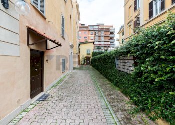 Edificio all\'aperto - Bilocale Via Luigi Tosti, Roma - foto 2