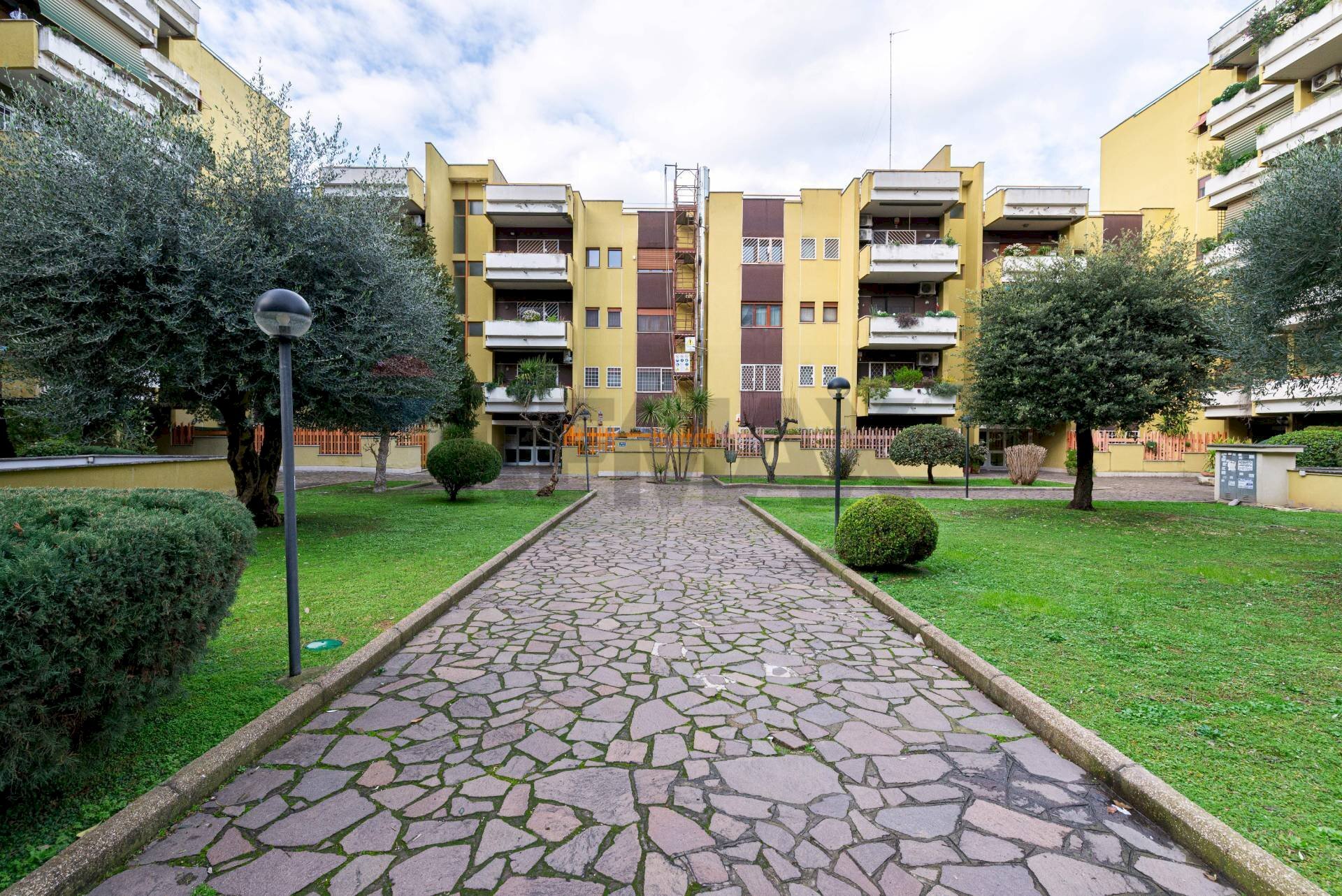 Edificio all\'aperto - Trilocale Via Federico Seismit Doda, Roma - foto 1