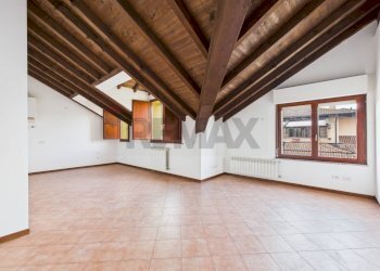 Stanza vuota - Trilocale via Repubblica
 
51, Cura Carpignano - foto 1