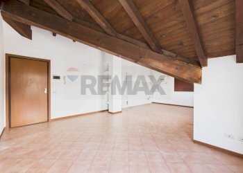 Stanza vuota - Trilocale via Repubblica
 
51, Cura Carpignano - foto 2