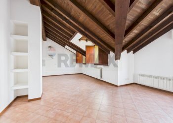 Stanza vuota - Trilocale via Repubblica
 
51, Cura Carpignano - foto 4