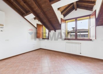 Stanza vuota - Trilocale via Repubblica
 
51, Cura Carpignano - foto 7