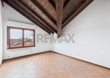 Stanza vuota - Trilocale via Repubblica
 
51, Cura Carpignano - foto 10