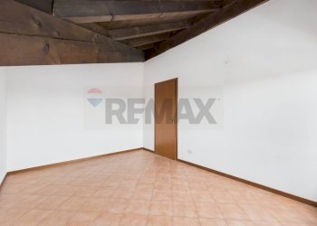 Stanza vuota - Trilocale via Repubblica
 
51, Cura Carpignano - foto 11