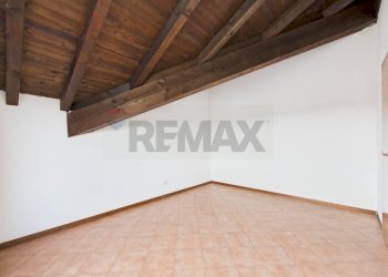 Stanza vuota - Trilocale via Repubblica
 
51, Cura Carpignano - foto 13