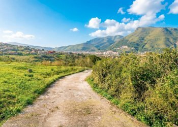 Vista delle montagne - Villa Via Esterna Cozzo Ingrassia
 
26, Monreale - foto 5
