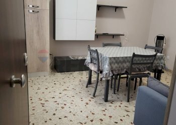 Sala da pranzo - Quadrilocale Via Giuseppe Crispi
 
24, Palermo - foto 5