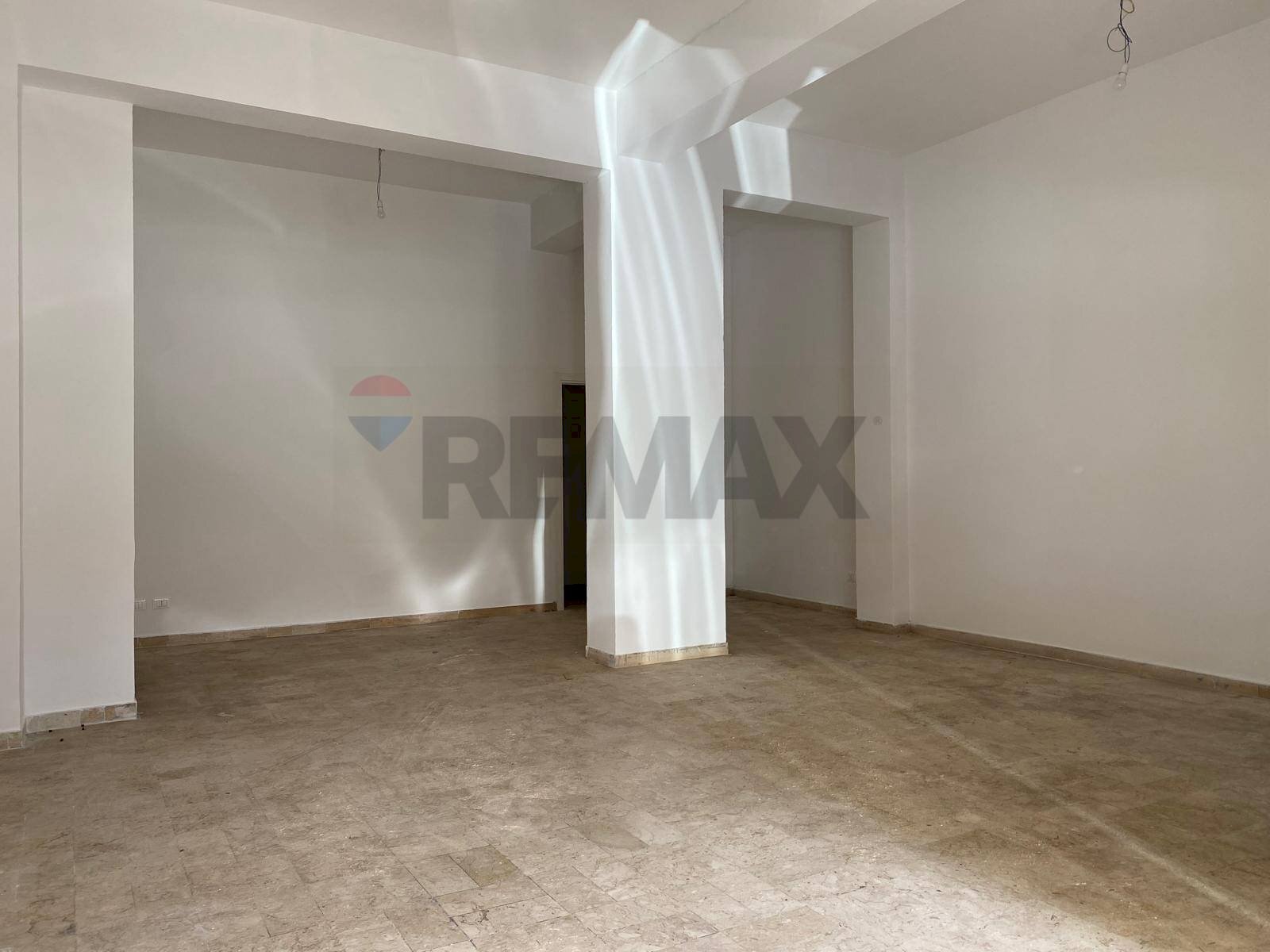 Stanza vuota - Commercial Premises Via Generale Bergonzoli
 
30, Palermo - photo 1