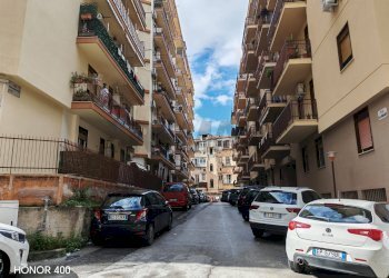 Edificio all\'aperto - Commercial Premises Via Generale Bergonzoli
 
30, Palermo - photo 18