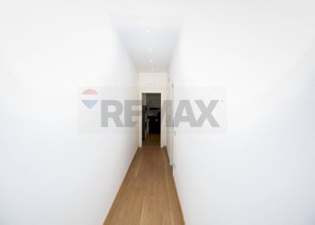 Hall / corridoio - Quadrilocale Corso Indipendenza
 
14, Catania - foto 14