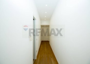 Hall / corridoio - Quadrilocale Corso Indipendenza
 
14, Catania - foto 15