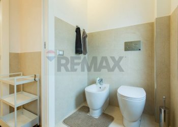 Bagno - Quadrilocale Corso Indipendenza
 
14, Catania - foto 16