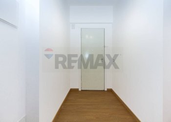 Hall / corridoio - Quadrilocale Corso Indipendenza
 
14, Catania - foto 29