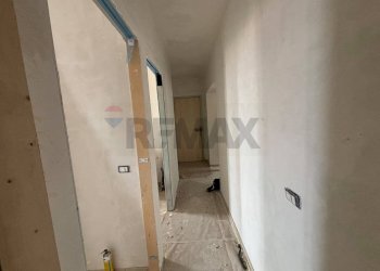 Hall / corridoio - Trilocale Corso Sicilia
 
15, Maletto - foto 11