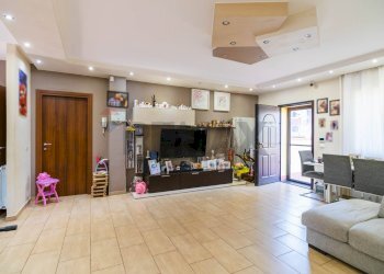 Sala da pranzo - Casa semi indipendente Via Giacomo Leopardi
 
5, San Giovanni la Punta - foto 3