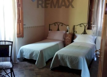 Camera / camera da letto - Agriturismo SP137i
 
snc, Paterno - photo 28