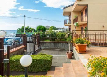 Terrazza - Casa semi indipendente VIA CAPOMULINI
 
16/C, Acireale - foto 3