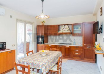 Cucina - Casa semi indipendente VIA CAPOMULINI
 
16/C, Acireale - foto 11