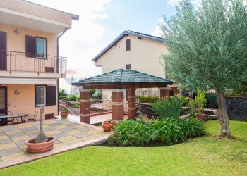 Casa all\'aperto - Casa semi indipendente VIA CAPOMULINI
 
16/C, Acireale - foto 18