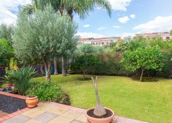 Giardino - Casa semi indipendente VIA CAPOMULINI
 
16/C, Acireale - foto 20