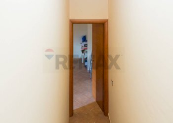 Hall / corridoio - Casa semi indipendente VIA CAPOMULINI
 
16/C, Acireale - foto 26