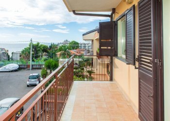 Balcone - Casa semi indipendente VIA CAPOMULINI
 
16/C, Acireale - foto 35