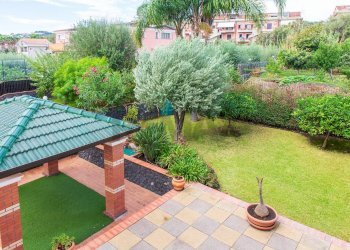 Giardino - Casa semi indipendente VIA CAPOMULINI
 
16/C, Acireale - foto 44